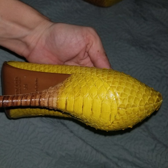 Authentic Yellow Python PRADA Heels size 39!!! - Picture 4 of 8